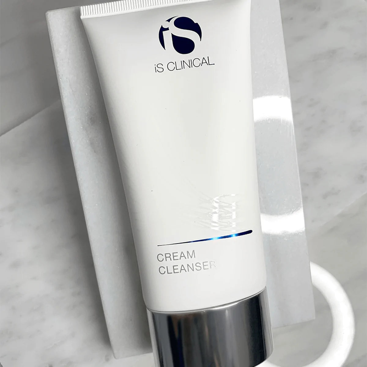 IS Clinical- Cream Cleanser